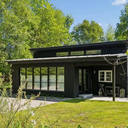 Sinika - 1-5km From The Sea By Interhome