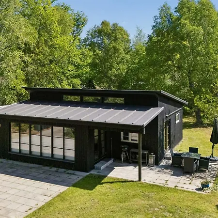 Sinika - 1-5km From The Sea By Interhome